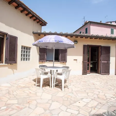 Casina Di Rio Marina 펜션